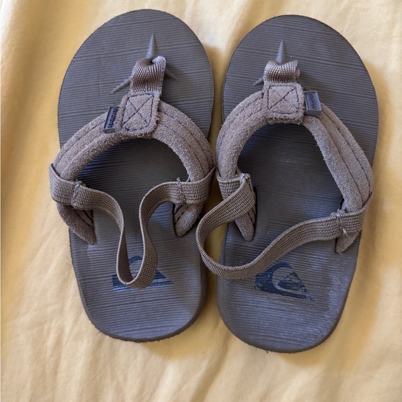 Quiksilver Kids Tan Flip Flops - Picture 1 of 2